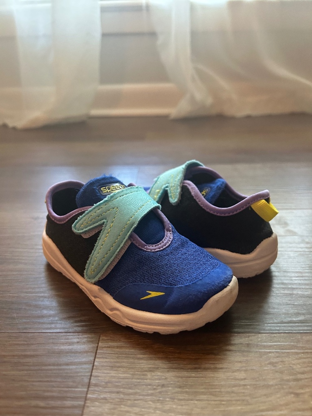 Speedo Water Shoes Kids Medium 7-8